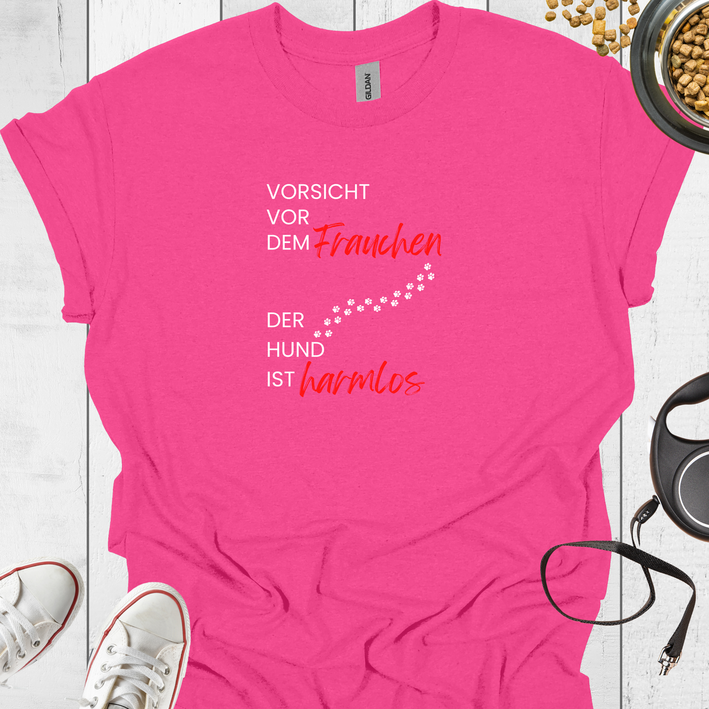 Vorsicht vor dem Frauchen T-Shirt - Hundeliebe Mode